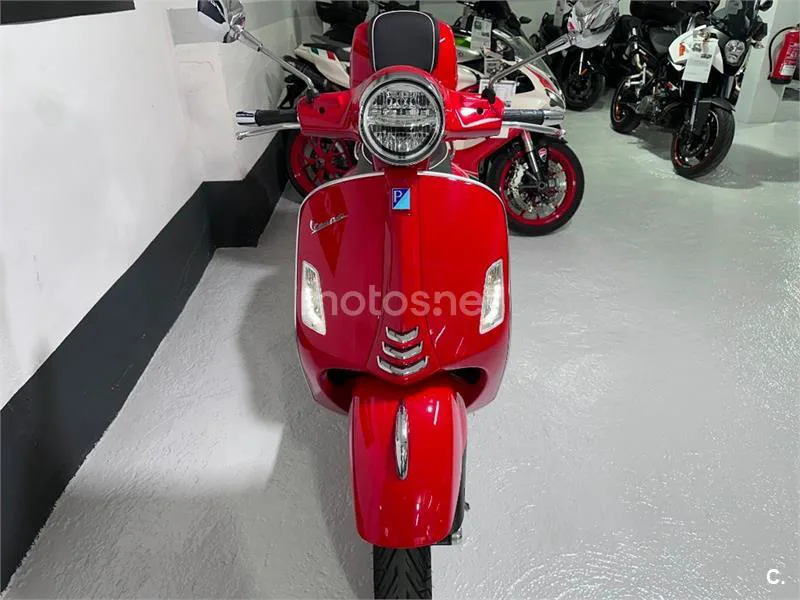 Vespa GTS 300 – Vista 28
