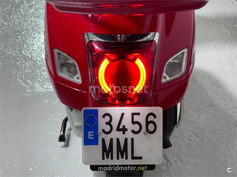 Vespa GTS 300 – Vista 32