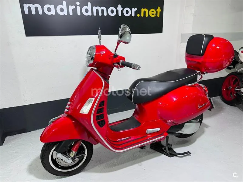 Vespa GTS 300 – Vista 5