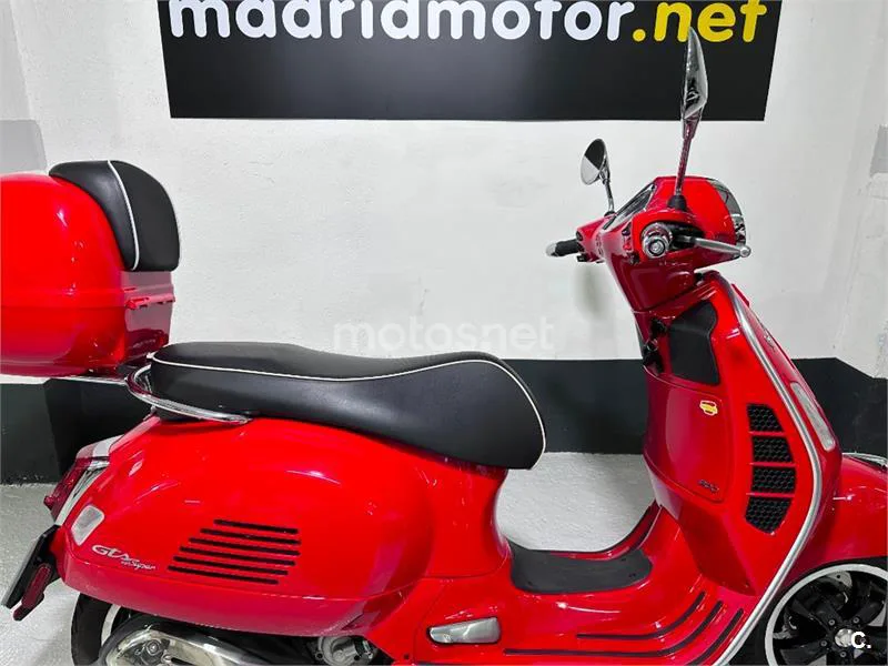 Vespa GTS 300 – Vista 7