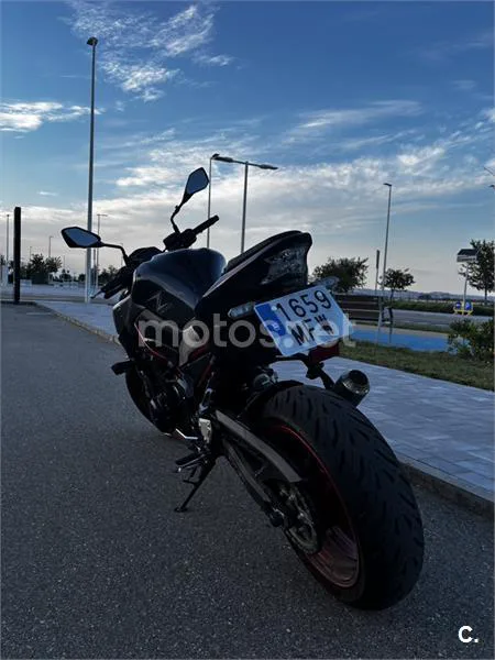 Kawasaki Z900 – Vista 4