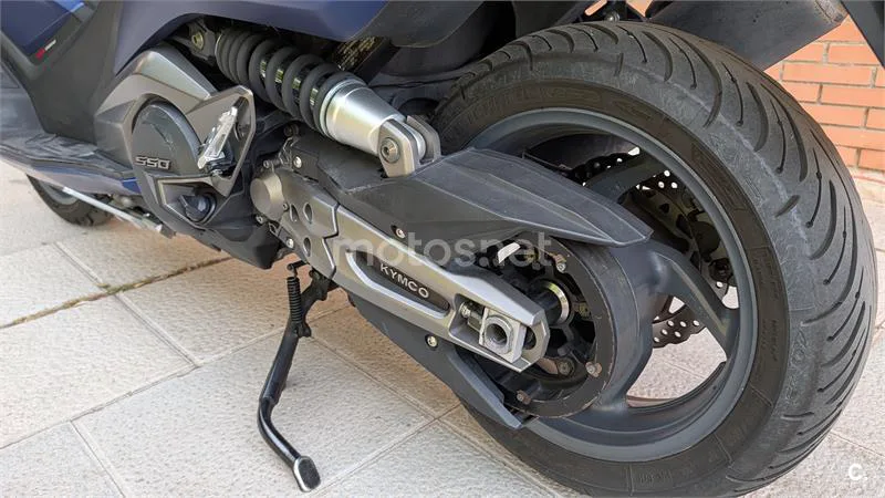 Kymco AK 550 – Vista 2
