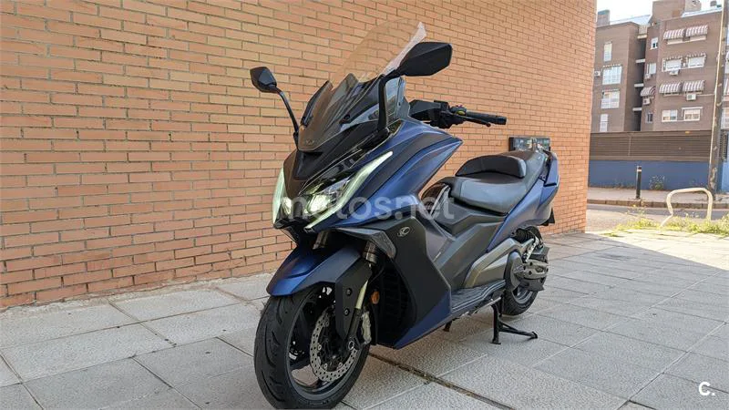 Kymco AK 550 – Vista 8
