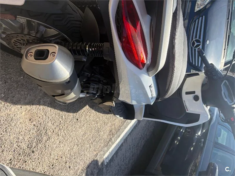 Piaggio Beverly – Vista 2