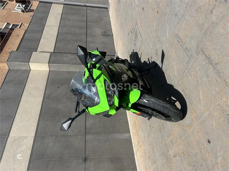 Kawasaki Ninja 400 – Vista 2