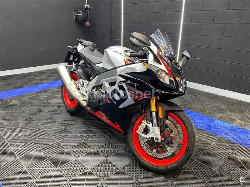 Aprilia RSV4 – Vista 3