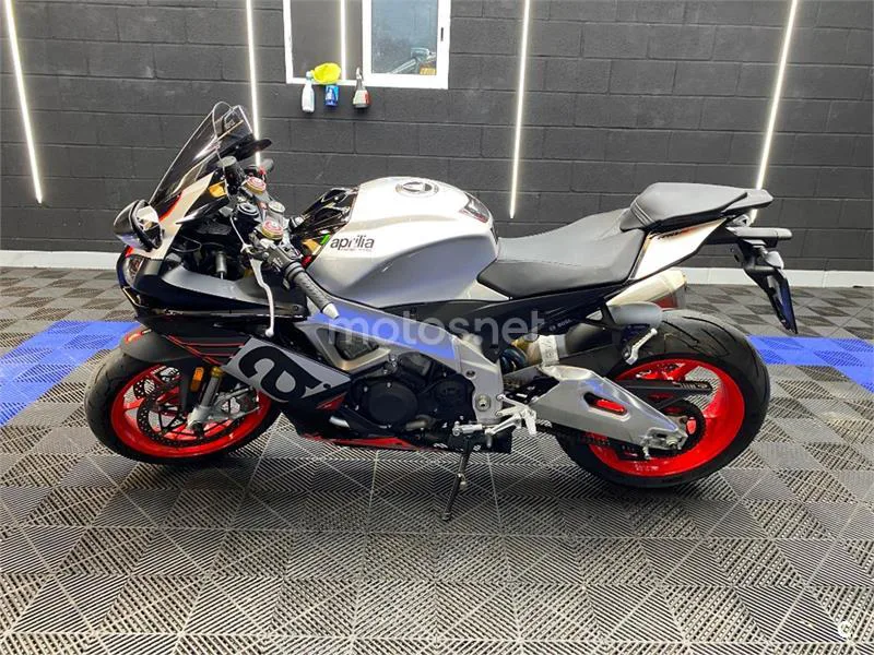 Aprilia RSV4 – Vista 5