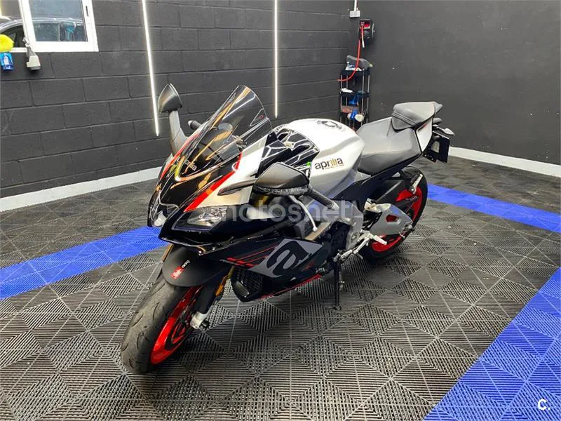 Aprilia RSV4 – Vista 6