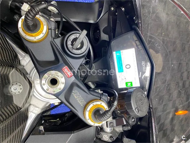 Aprilia RSV4 – Vista 14