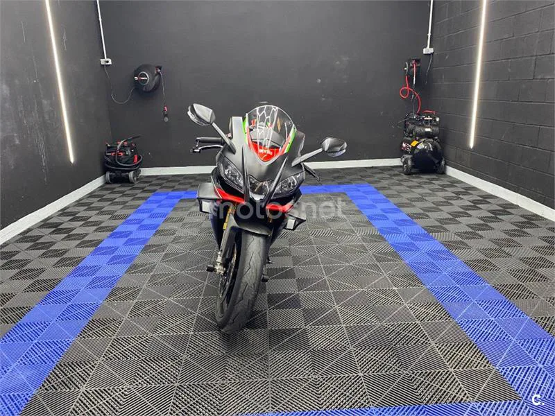 Aprilia RSV4 – Vista 6