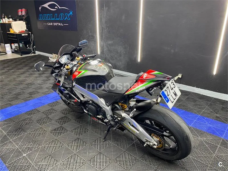 Aprilia RSV4 – Vista 8