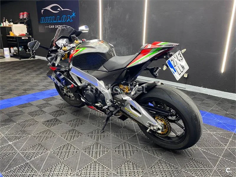 Aprilia RSV4 – Vista 9