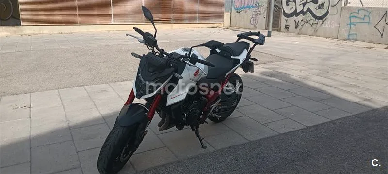 Honda CB 750 Hornet – Vista 7