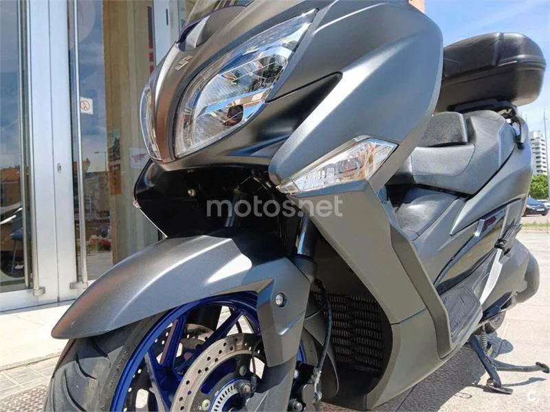 Suzuki Burgman 400 – Vista 10