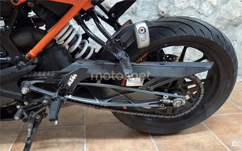 KTM 125 – Vista 8