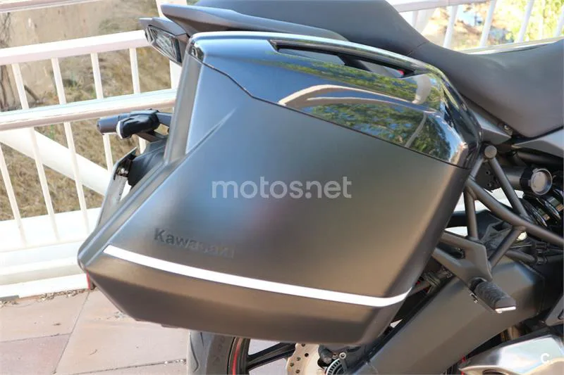 Kawasaki Versys – Vista 11