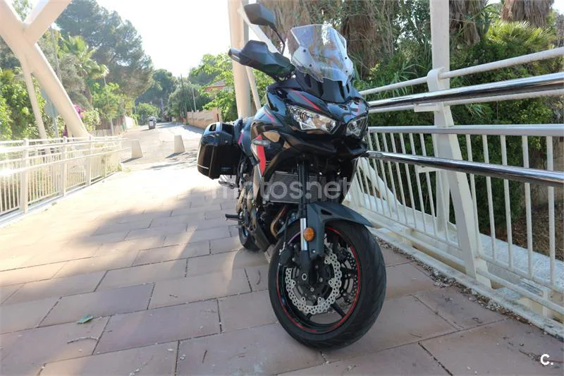 Kawasaki Versys – Vista 13