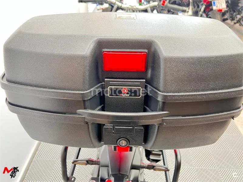 Voge 500 DS – Vista 6