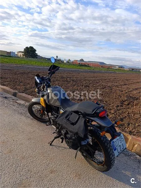 Royal Enfield Scram 411 – Vista 5