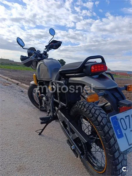 Royal Enfield Scram 411 – Vista 7