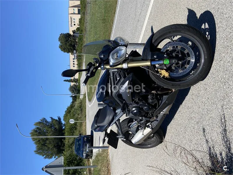 Triumph Speed Triple – Vista 4