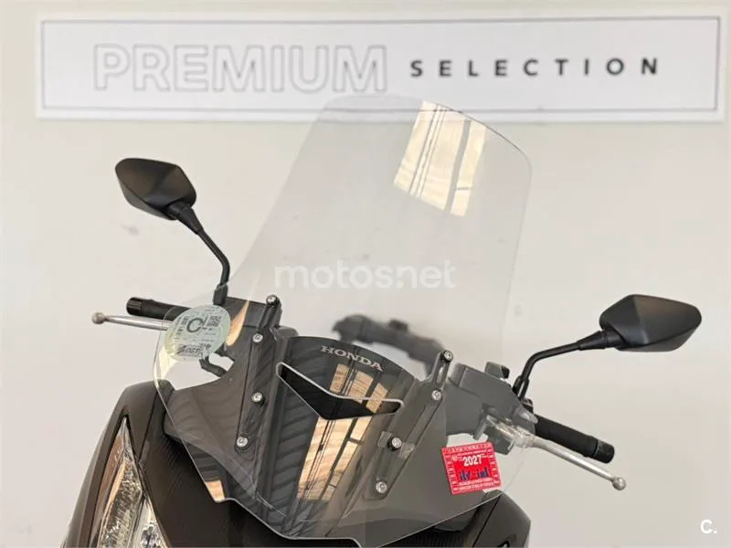 Honda Integra 750 S – Vista 8