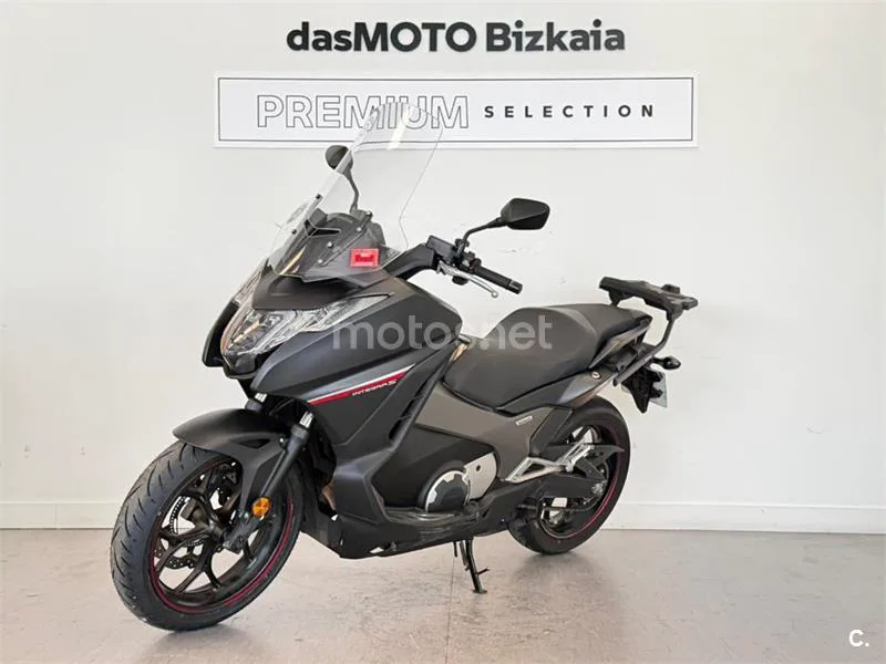 Honda Integra 750 S – Vista 10