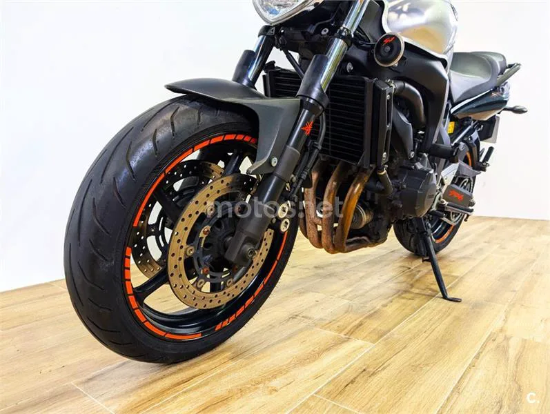 Yamaha FZ6 S2 – Vista 6