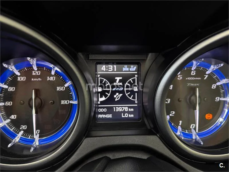 Yamaha TMAX 560 – Vista 12