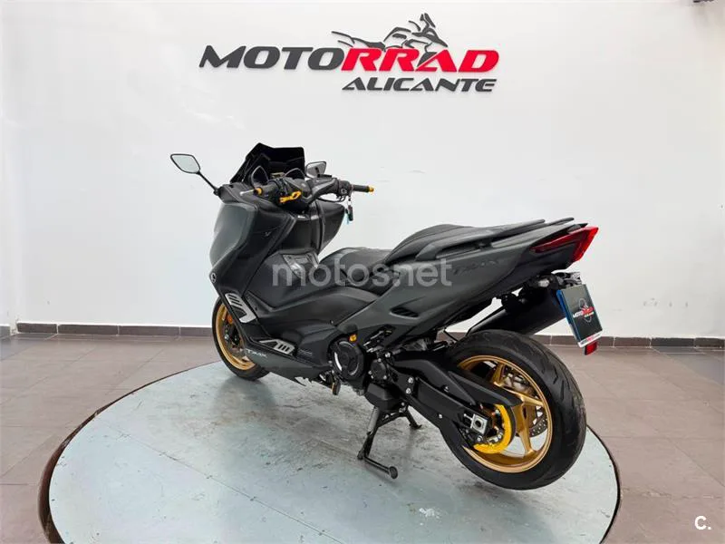 Yamaha TMAX 560 – Vista 5