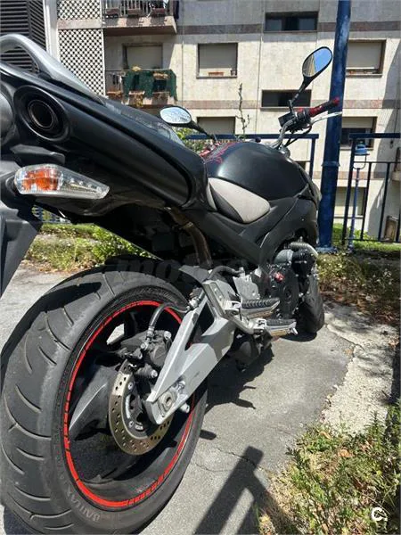 Suzuki GSR 600 – Vista 2