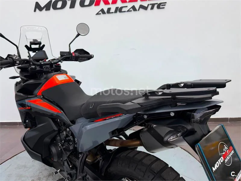 KTM 890 – Vista 10