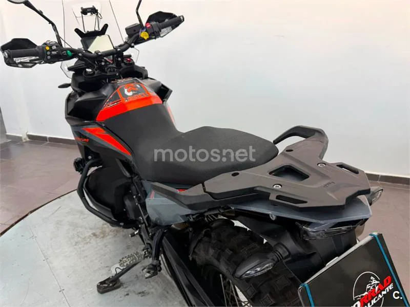 KTM 890 – Vista 11