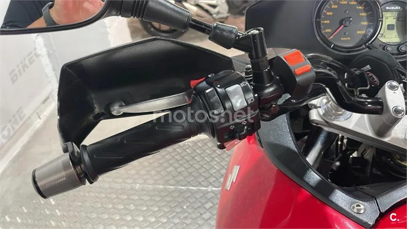 Suzuki V-Strom 650 – Vista 10