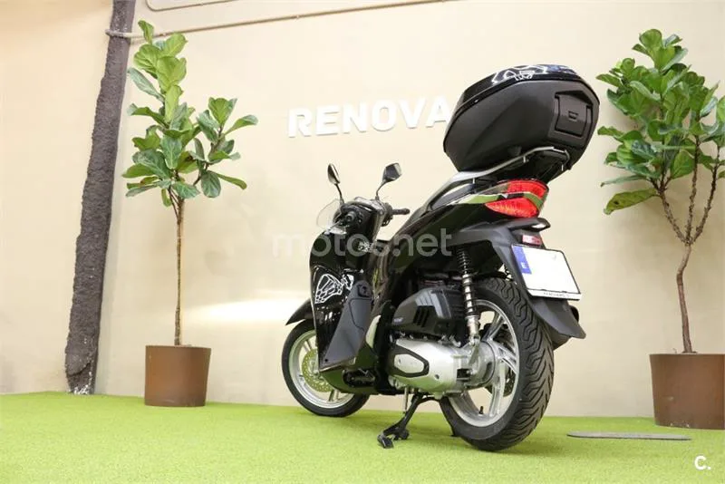 Honda SH 125i – Vista 8