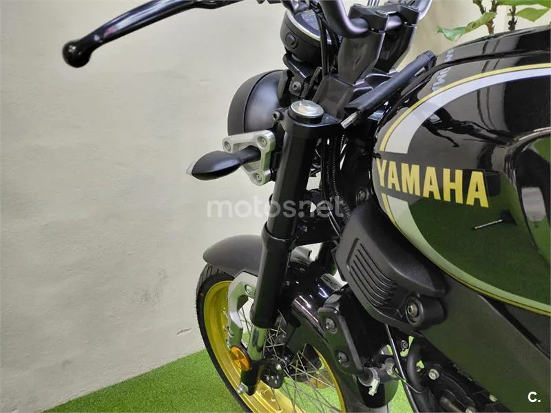Yamaha XSR 125 – Vista 7