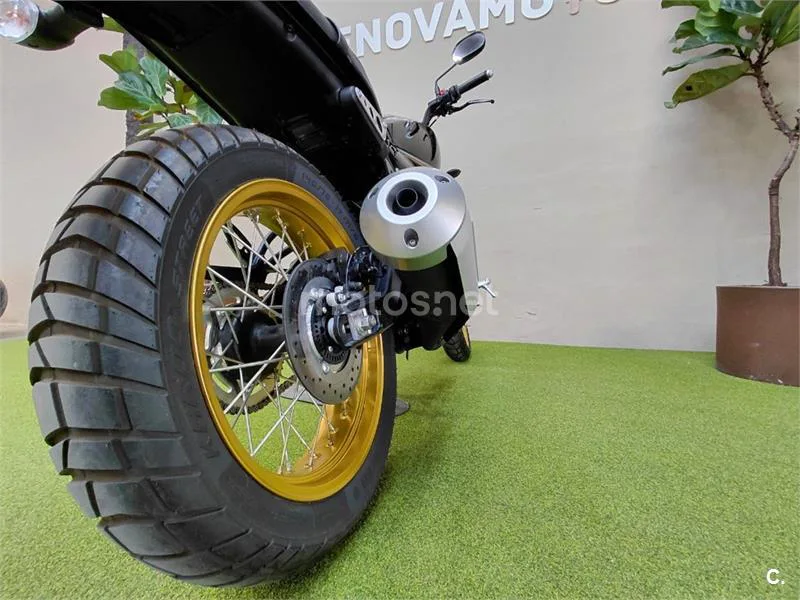 Yamaha XSR 125 – Vista 9