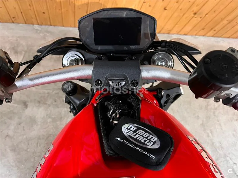 Ducati Monster 1200 – Vista 18