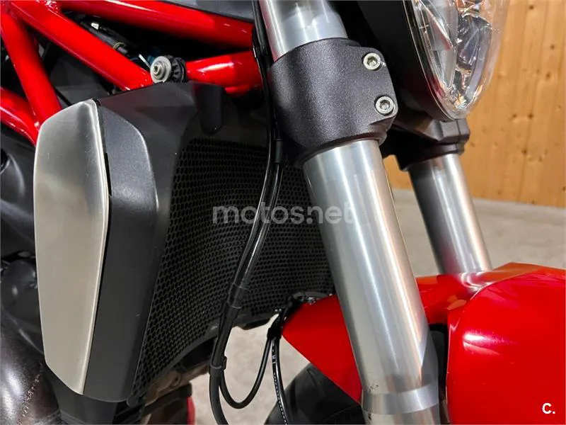 Ducati Monster 1200 – Vista 30
