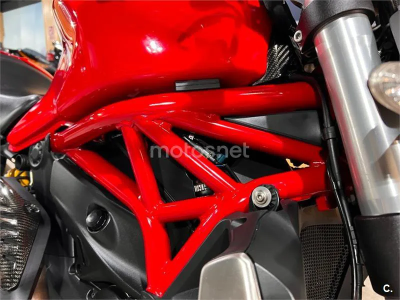 Ducati Monster 1200 – Vista 38