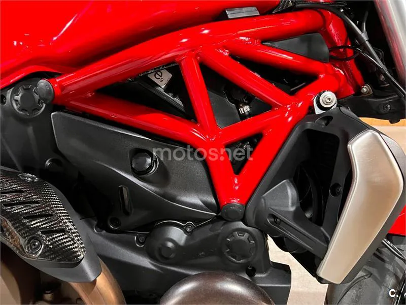 Ducati Monster 1200 – Vista 42