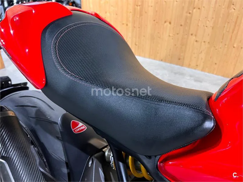 Ducati Monster 1200 – Vista 46