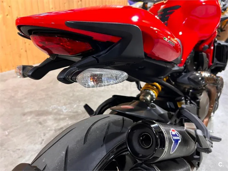 Ducati Monster 1200 – Vista 48