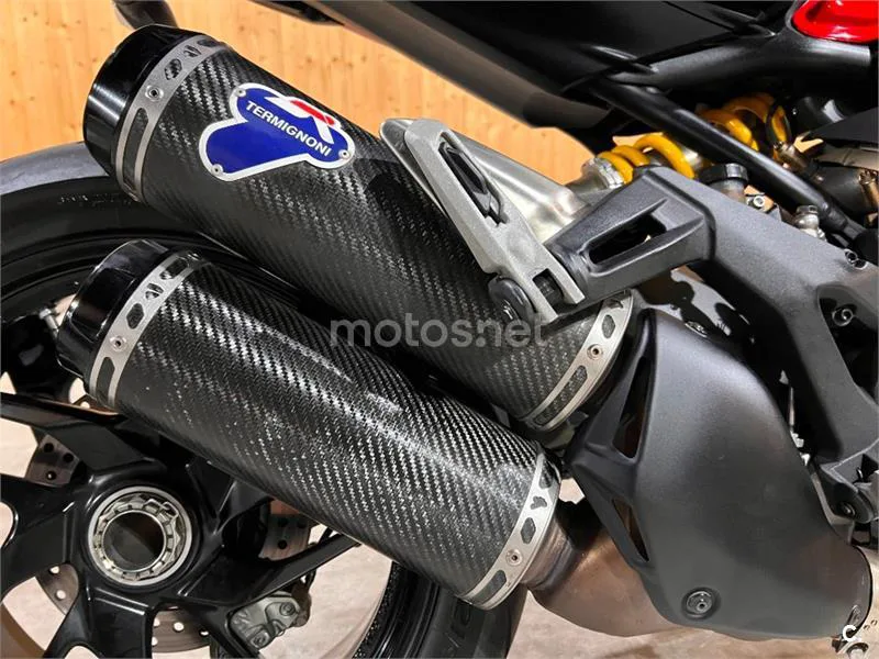 Ducati Monster 1200 – Vista 50