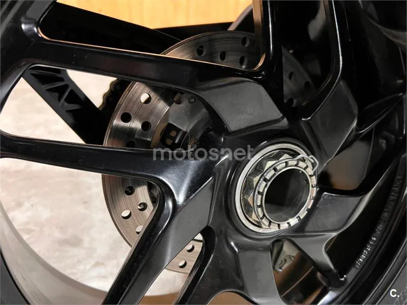 Ducati Monster 1200 – Vista 53