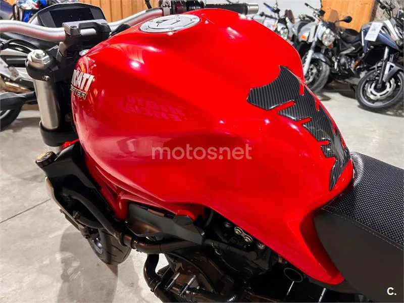 Ducati Monster 1200 – Vista 56