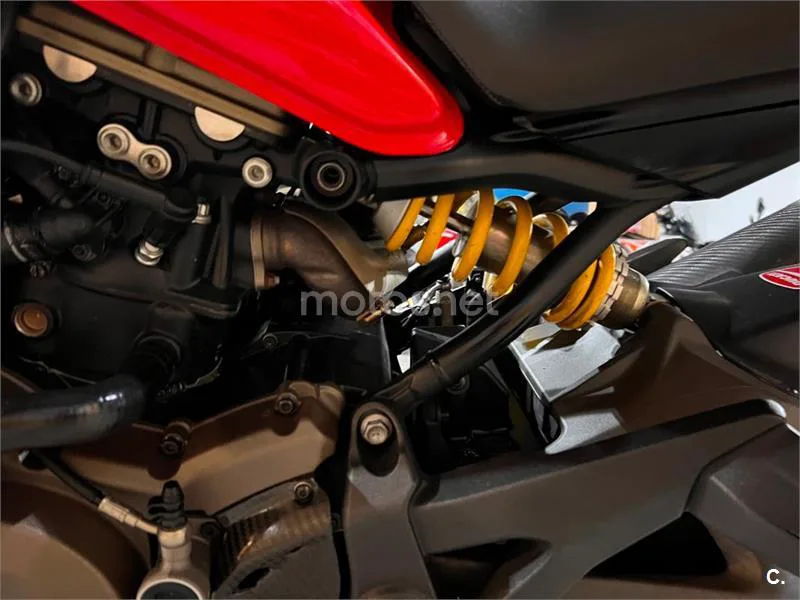Ducati Monster 1200 – Vista 66