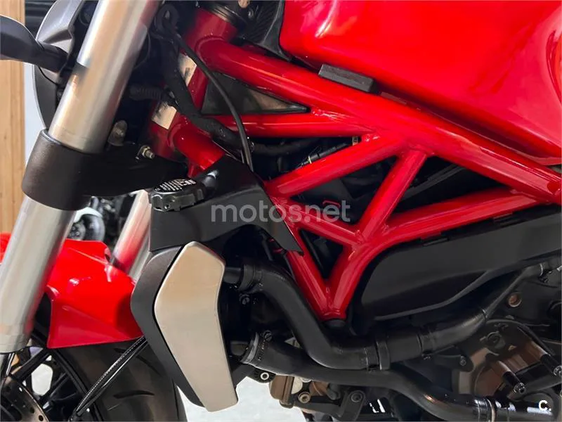 Ducati Monster 1200 – Vista 69