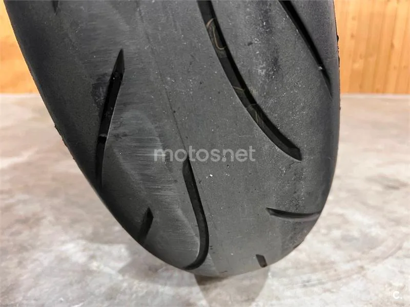 Ducati Monster 1200 – Vista 8