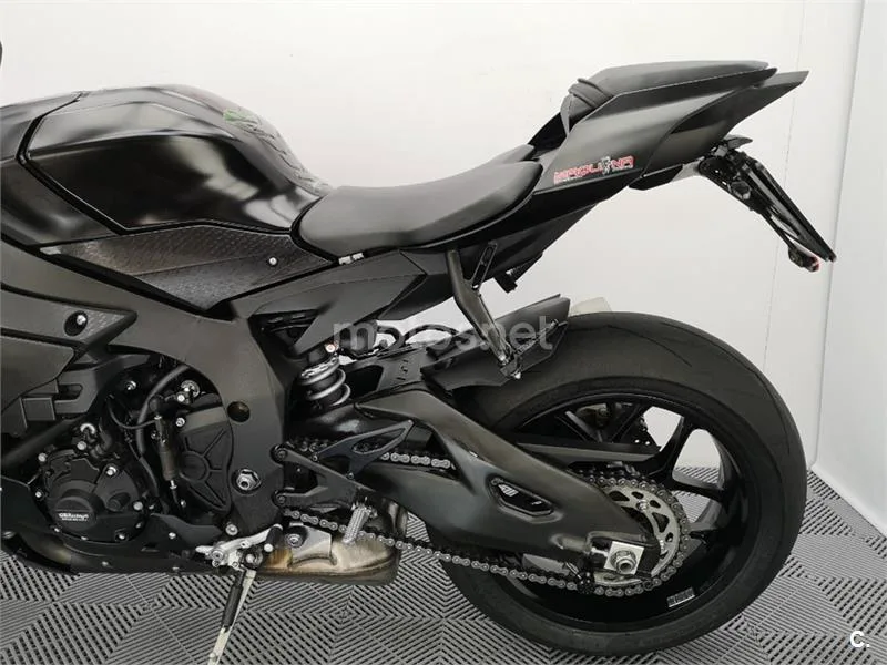 Yamaha R1 – Vista 20